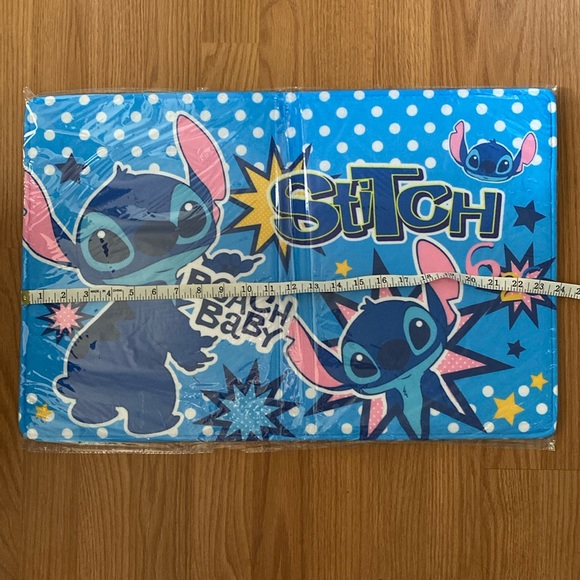❤️ Disney’s Lilo and Stitch “Stitch” Bath Mat NWT - Picture 4 of 6